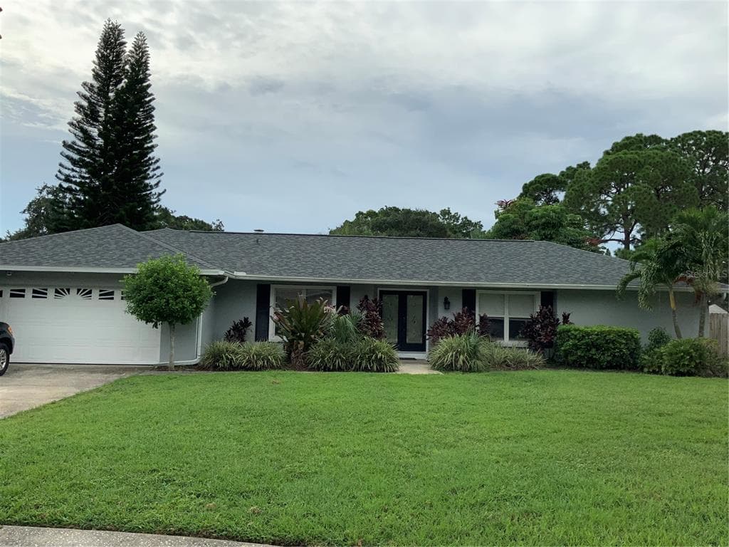 2942 WHISPER LANE N CLEARWATER, FL 33762