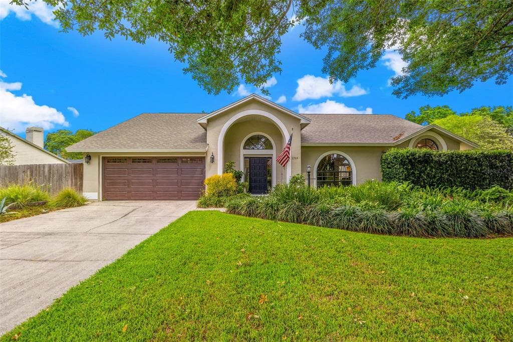 2704 MOCK ORANGE COURT VALRICO, FL 33594