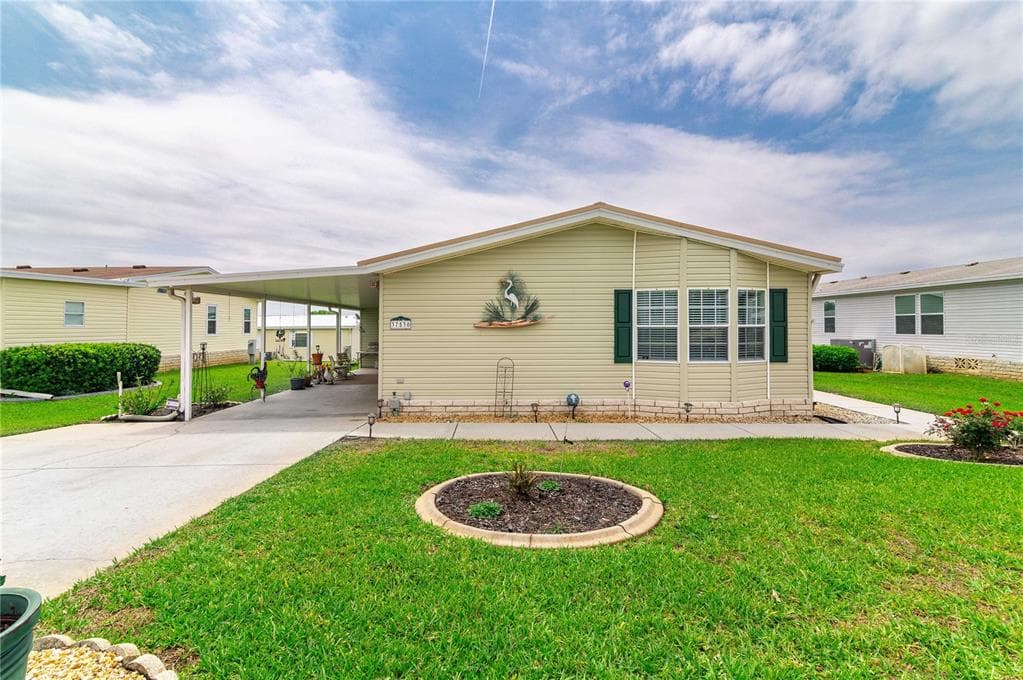 37530 LANDIS AVENUE ZEPHYRHILLS, FL 33541
