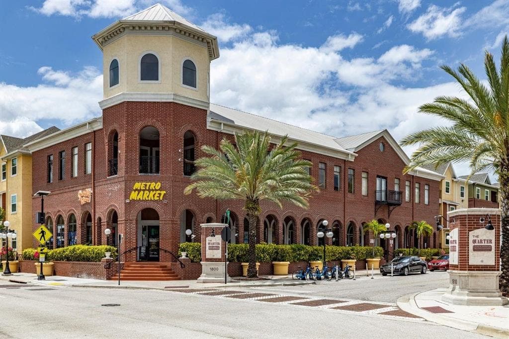 1910 E PALM AVENUE UNIT 8202 TAMPA, FL 33605