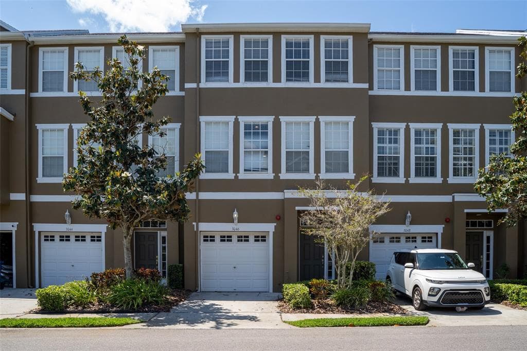3046 POINTEVIEW DRIVE TAMPA, FL 33611