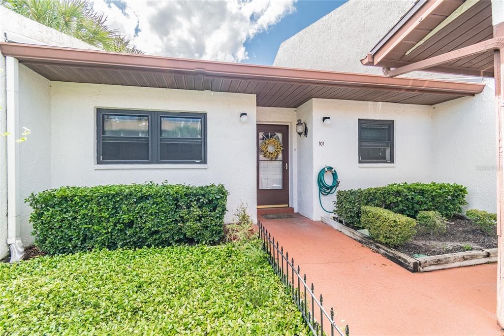 7614 RADCLIFFE CIRCLE UNIT B#101 PORT RICHEY, FL 34668
