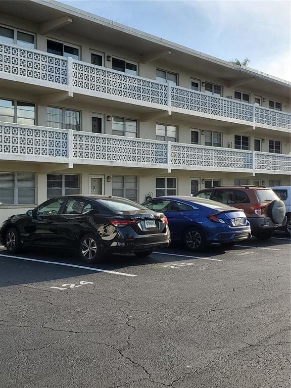 8101 11TH STREET N UNIT 317 ST PETERSBURG, FL 33702