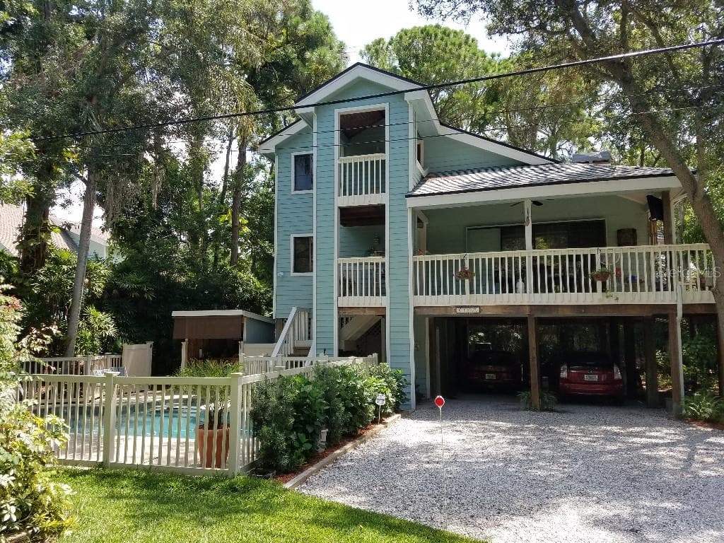 13837 76TH AVENUE SEMINOLE, FL 33776
