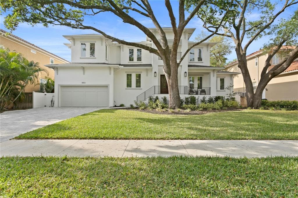 4614 W LOWELL AVENUE TAMPA, FL 33629
