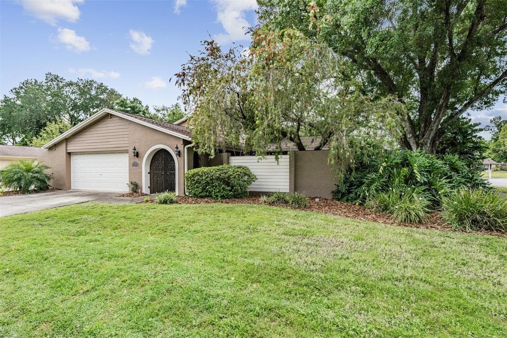 15824 KNOLLVIEW DRIVE TAMPA, FL 33624