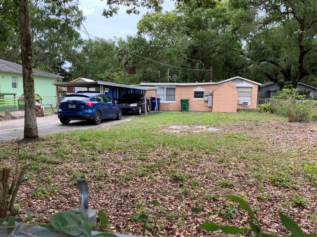 8106 N KLONDYKE STREET TAMPA, FL 33604