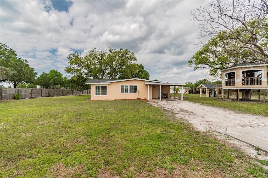 2803 GULF CITY ROAD RUSKIN, FL 33570