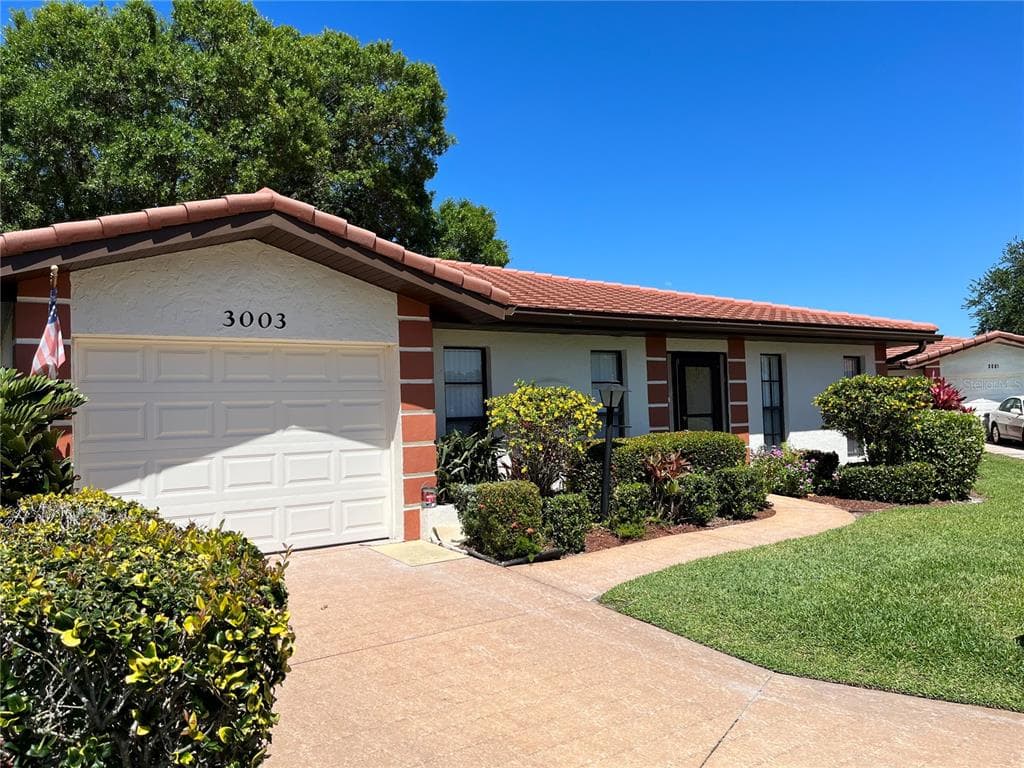 3003 VIVIENDA DRIVE BRADENTON, FL 34207