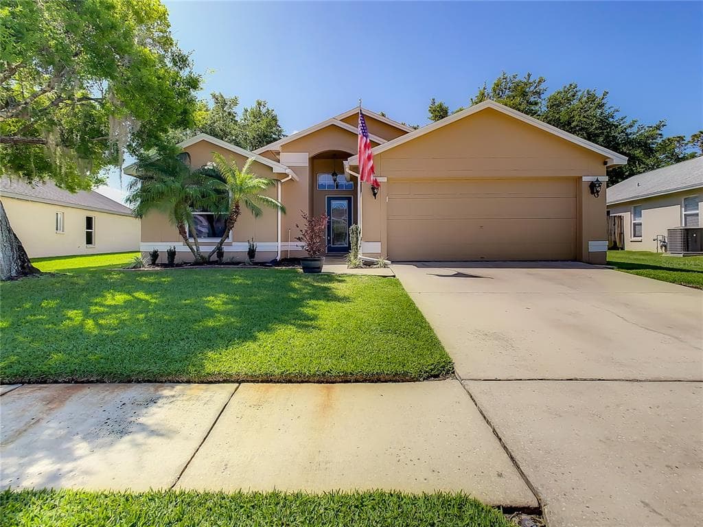 28510 TALL GRASS DRIVE WESLEY CHAPEL, FL 33543