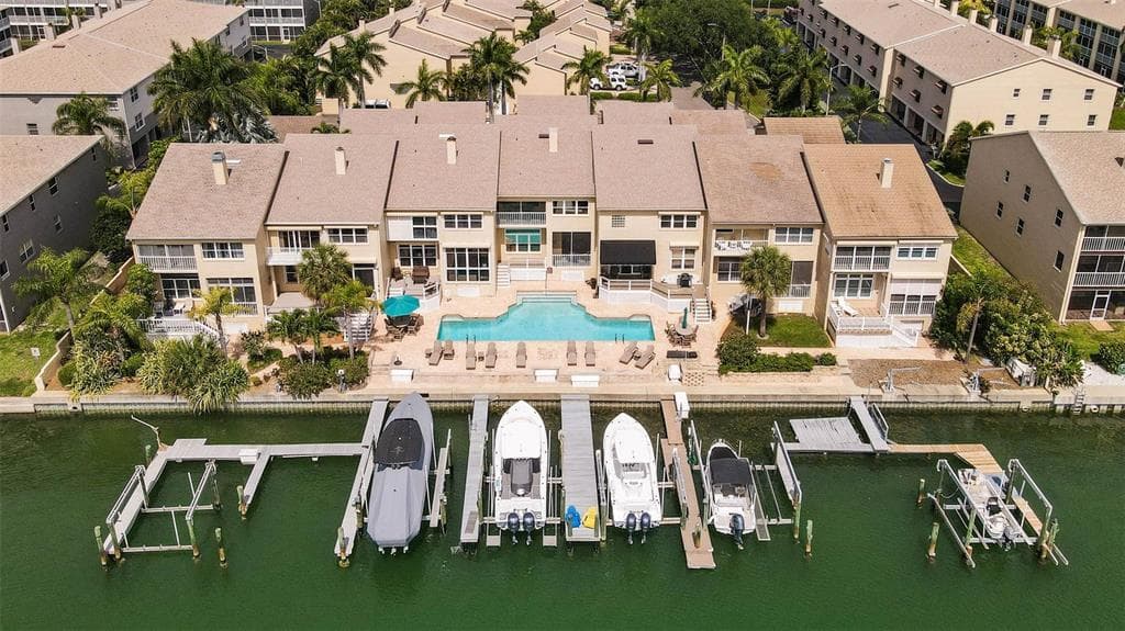 487 PINELLAS BAYWAY S UNIT 6