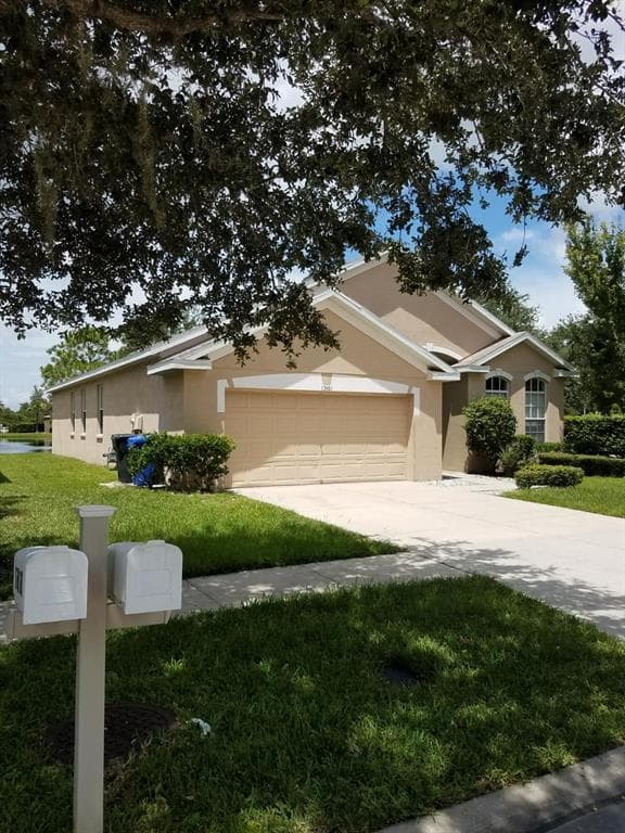 13601 OGAKOR DRIVE RIVERVIEW, FL 33579