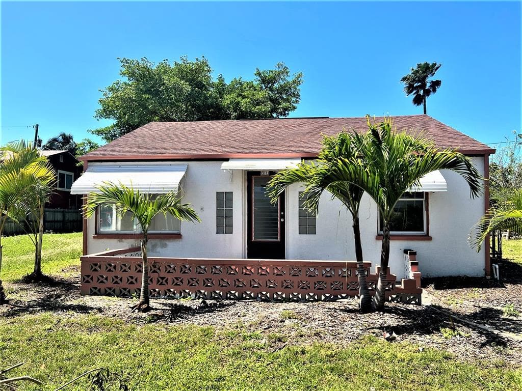 13112 BOCA CIEGA AVENUE MADEIRA BEACH, FL 33708