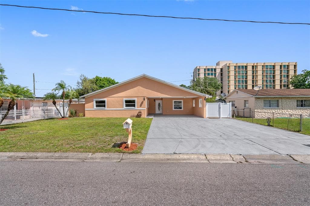 2915 W SAINT JOHN STREET TAMPA, FL 33607