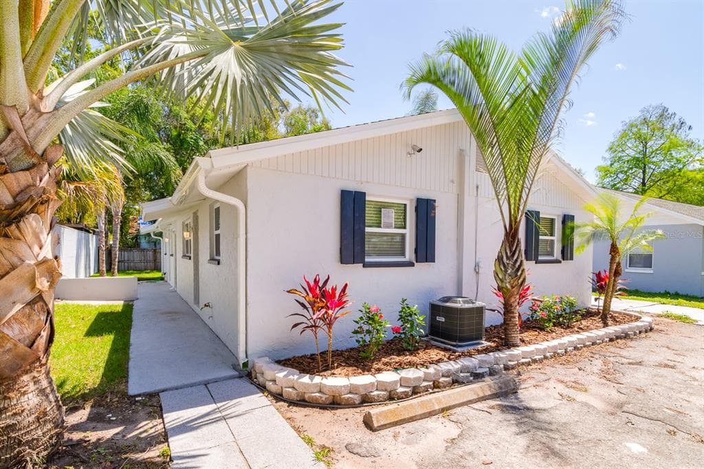 6567 31ST STREET N UNIT A&B ST PETERSBURG, FL 33702