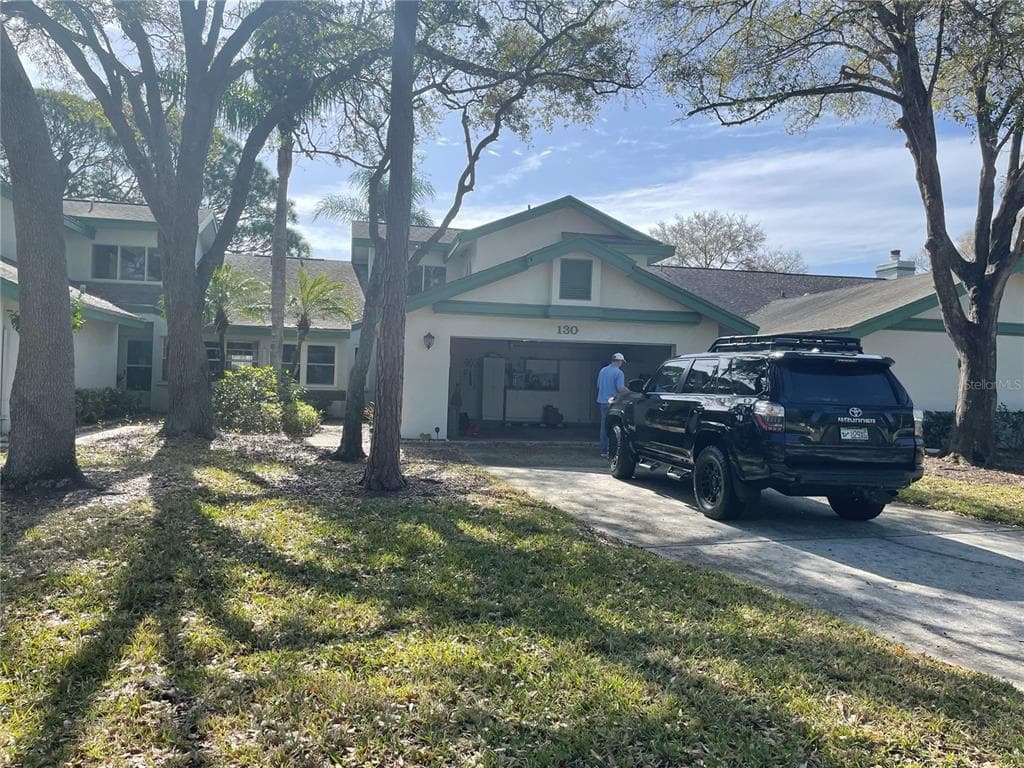 130 WOODRIDGE CIRCLE OLDSMAR, FL 34677