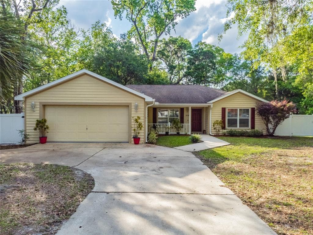 824 DARBY LANE BROOKSVILLE, FL 34601