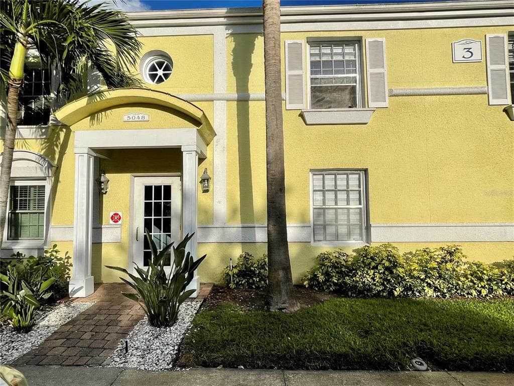 5048 BEACH DRIVE SE UNIT F ST PETERSBURG, FL 33705
