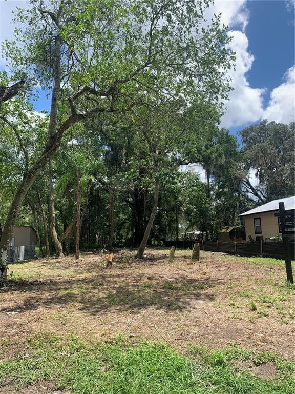 3RD AVENUE NE LUTZ, FL 33549