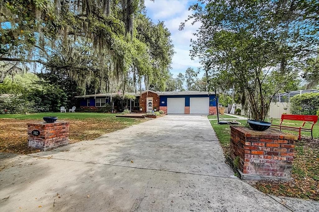312 S BURLINGAME AVENUE TEMPLE TERRACE, FL 33617