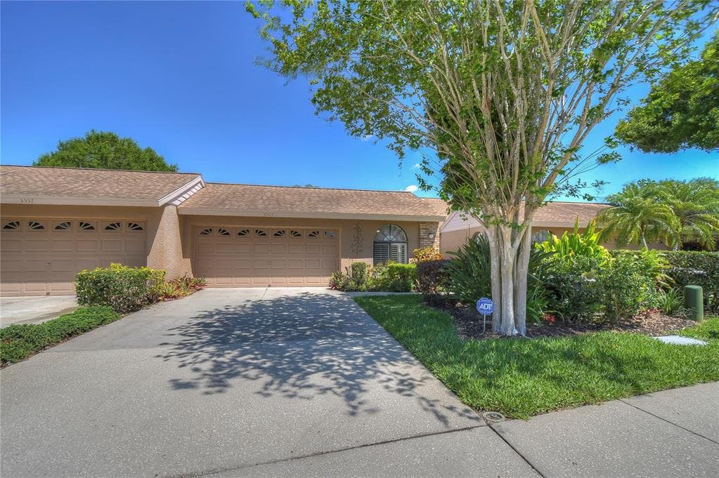 5563 SALEM SQUARE DRIVE S PALM HARBOR, FL 34685