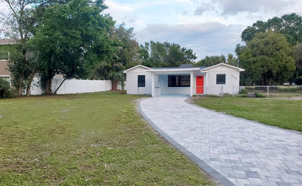 10703 N OREGON AVENUE TAMPA, FL 33612