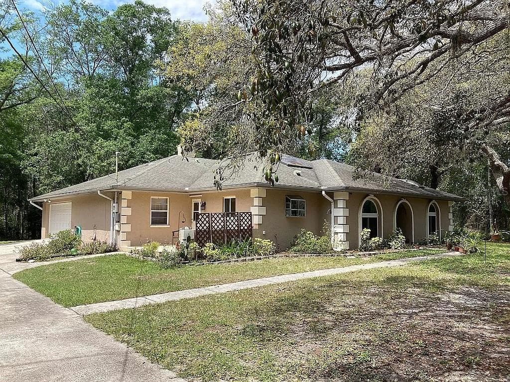 10215 BUCK DRIVE NEW PORT RICHEY, FL 34654