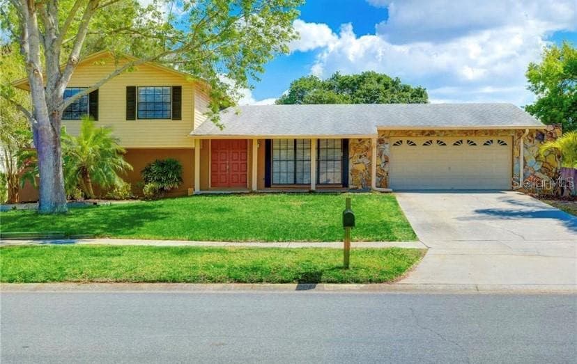 15868 COUNTRY LAKE DRIVE TAMPA, FL 33624