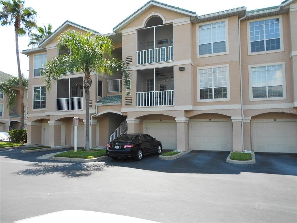 3210 BAY CLUB CIRCLE UNIT 3210