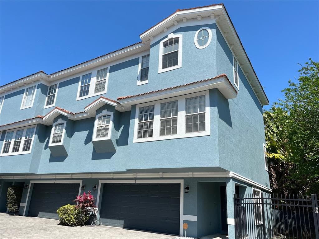 3111 W DE LEON STREET UNIT 2 TAMPA, FL 33609