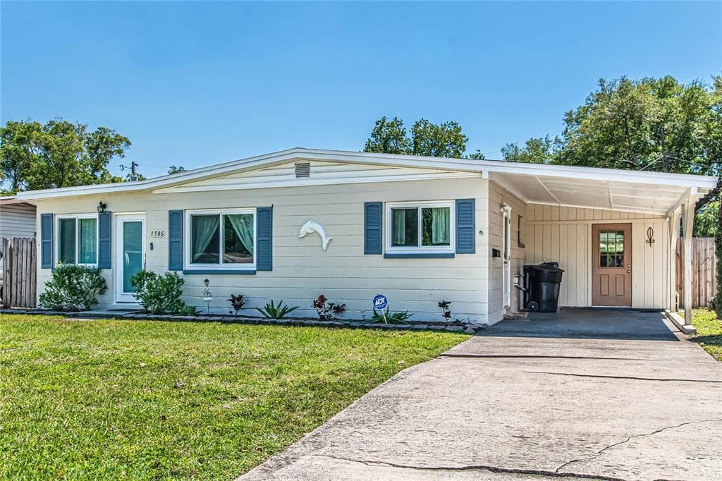 1586 77TH AVENUE N ST PETERSBURG, FL 33702