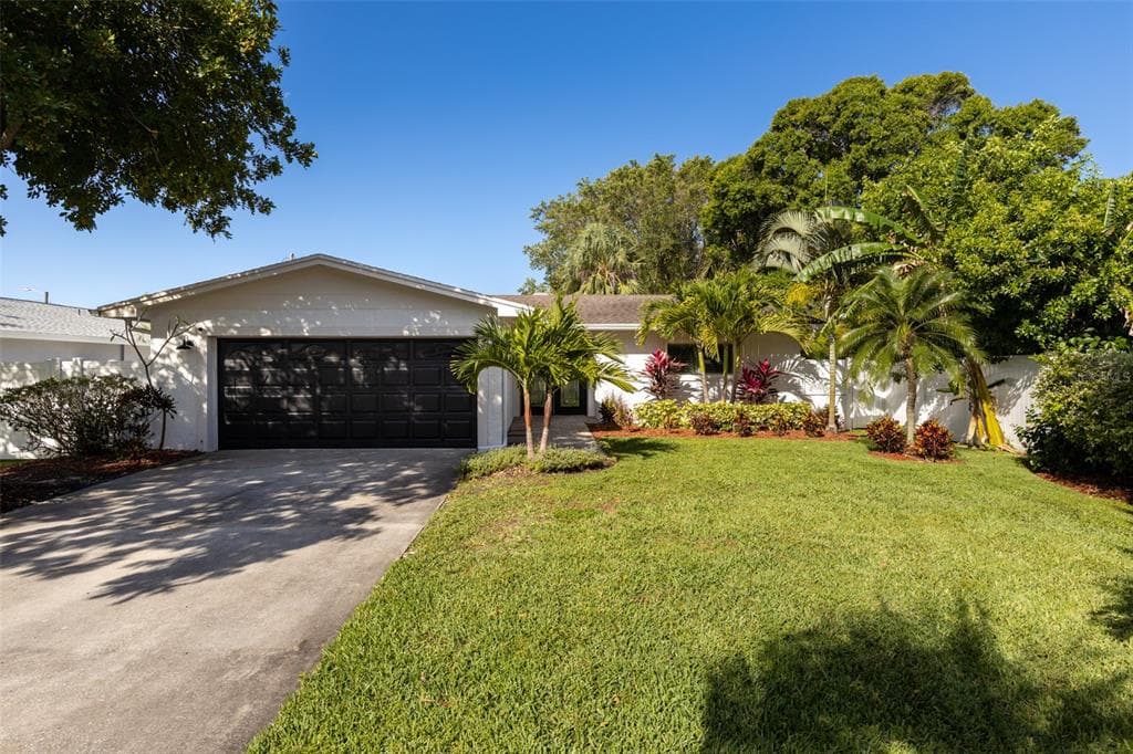 1836 JERSEY STREET NE ST PETERSBURG, FL 33703