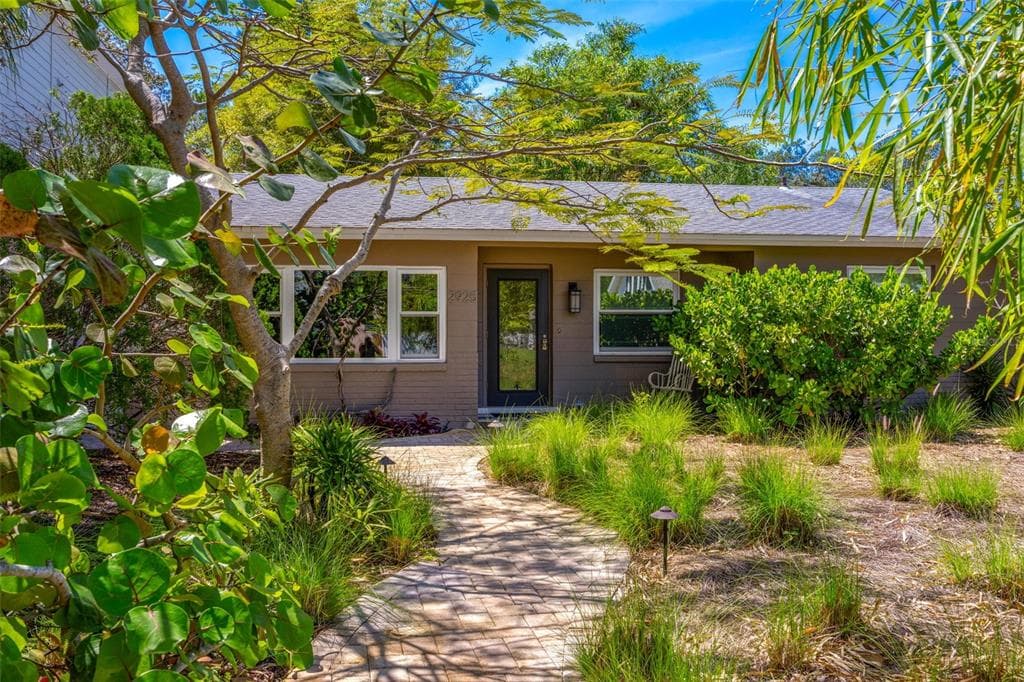 2925 53RD STREET S GULFPORT, FL 33707