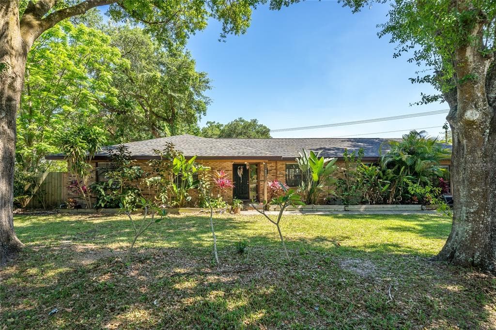 1848 LYNNCREST ROAD LAKELAND, FL 33803