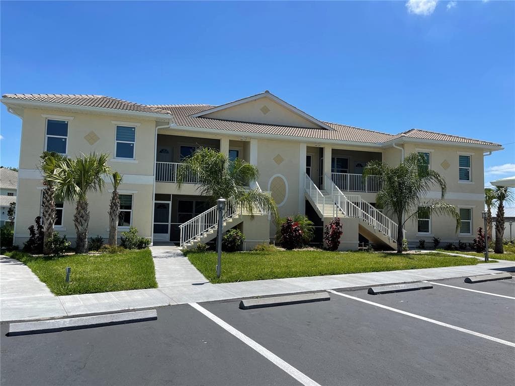 200 GARDENS EDGE DRIVE UNIT 211 VENICE, FL 34285