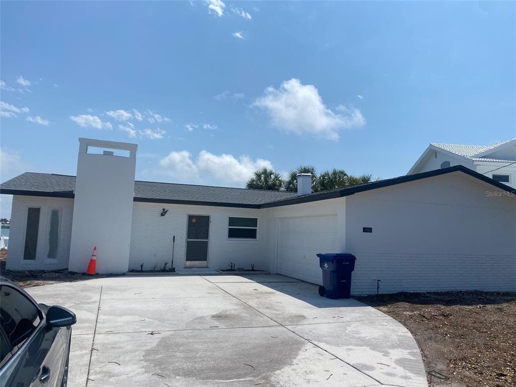 7000 S SHORE DRIVE S SOUTH PASADENA, FL 33707