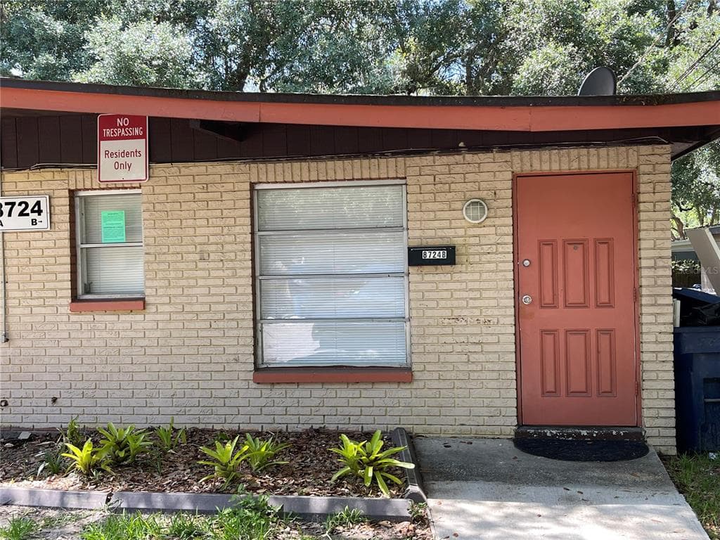 8724 N 48TH STREET UNIT B TAMPA, FL 33617