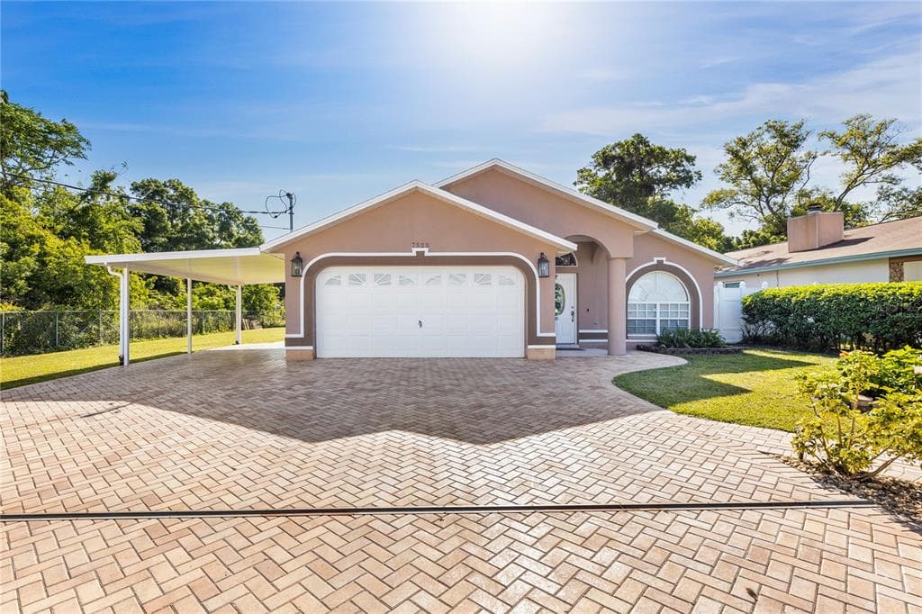 7525 BLOSSOM AVENUE TAMPA, FL 33614