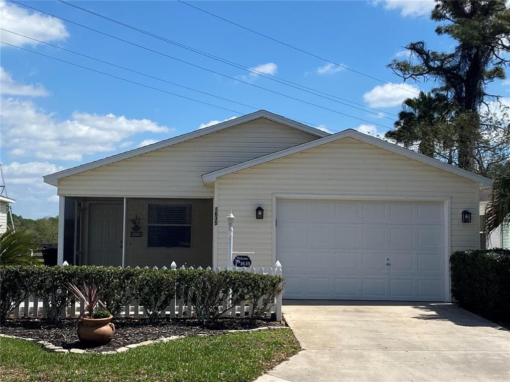 1635 CAMPOS DRIVE THE VILLAGES, FL 32162