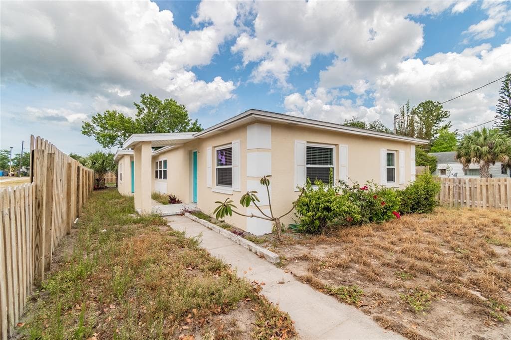 145 6TH STREET NW LARGO, FL 33770