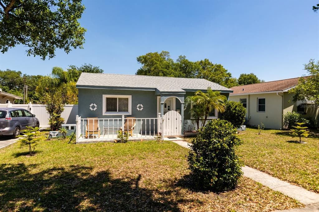 4915 DR MARTIN LUTHER KING JR STREET N ST PETERSBURG, FL 33703