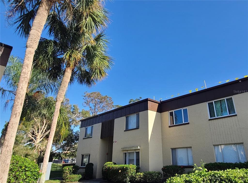 617 N KEENE ROAD UNIT Q-9 CLEARWATER, FL 33755