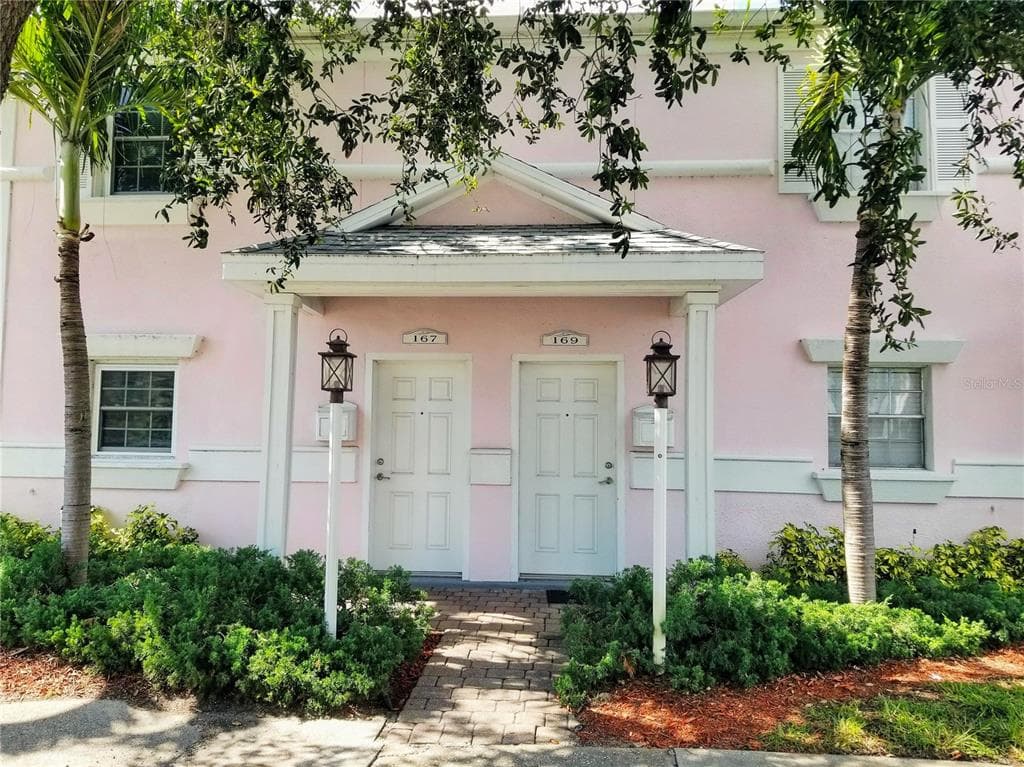 169 POMPANO DRIVE SE ST PETERSBURG, FL 33705