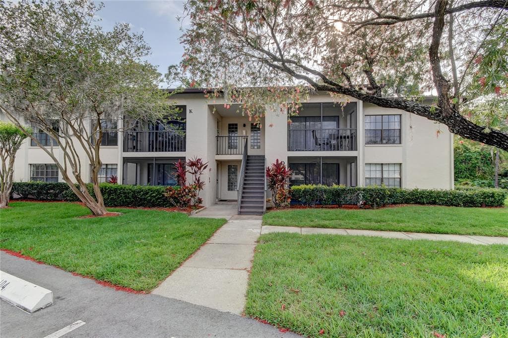 3301 CRYSTAL COURT E UNIT K PALM HARBOR, FL 34685