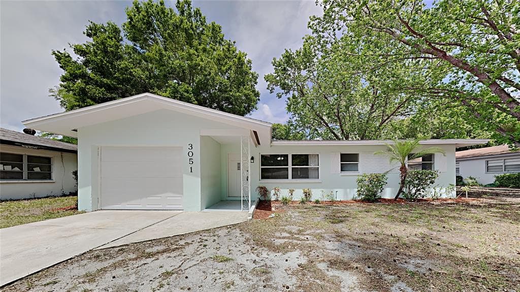 3051 PINE TREE AVENUE LARGO, FL 33771