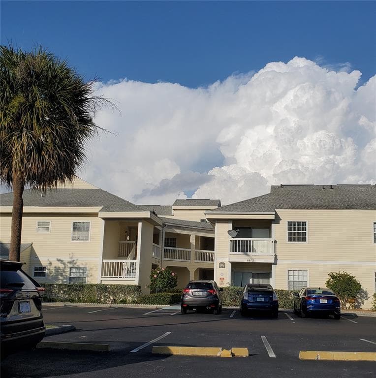 6802 STONES THROW CIRCLE N UNIT 14206 ST PETERSBURG, FL 33710