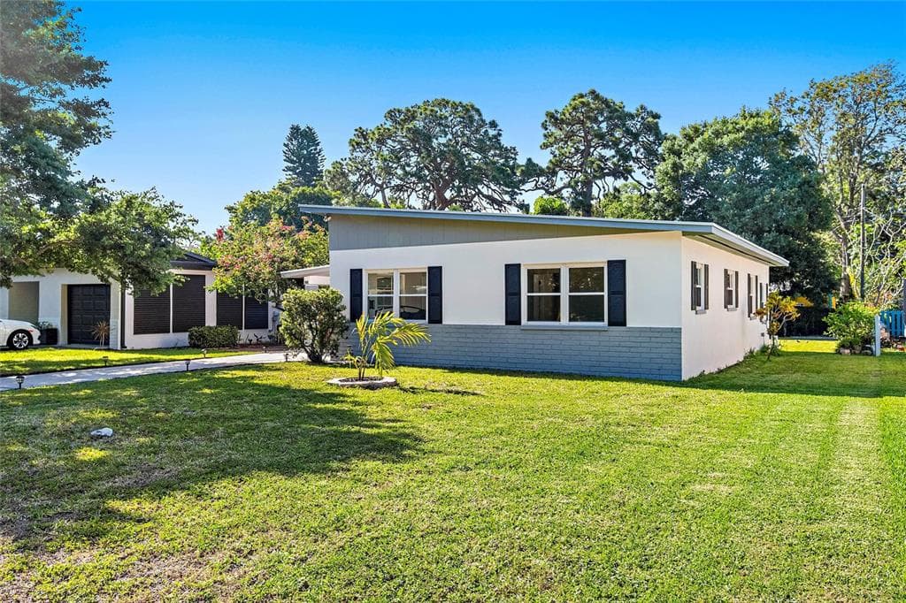 450 63RD AVENUE S ST PETERSBURG, FL 33705