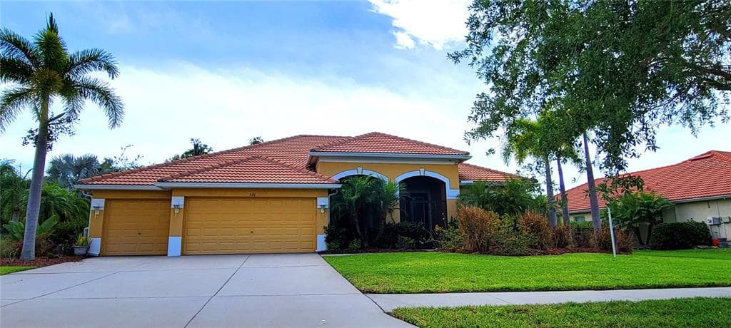 321 ROYAL BONNET DRIVE