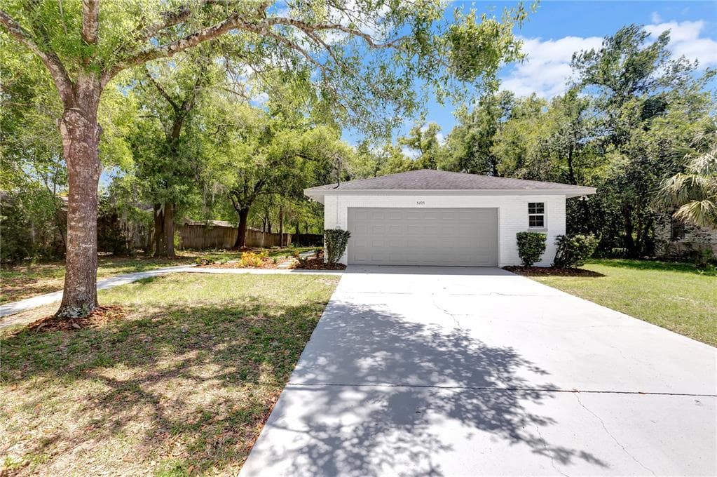 5205 E 131ST AVENUE TEMPLE TERRACE, FL 33617