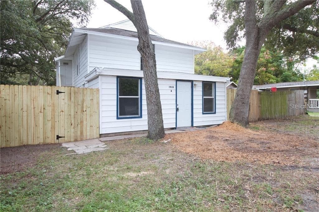 1919 MACOMBER AVENUE CLEARWATER, FL 33755